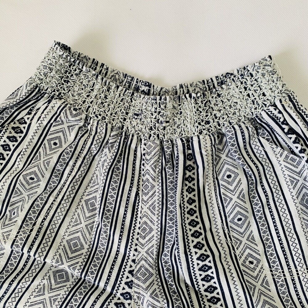 Sound Style Linen Shorts Women M Navy‎ Blue Stripe Southwestern Aztec Vacation - Picture 2 of 7